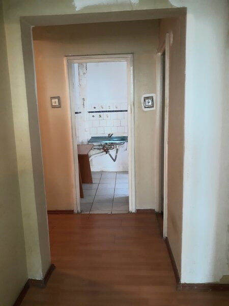 Pantelimon, Cora, Liceul Lucian Blaga, stradal