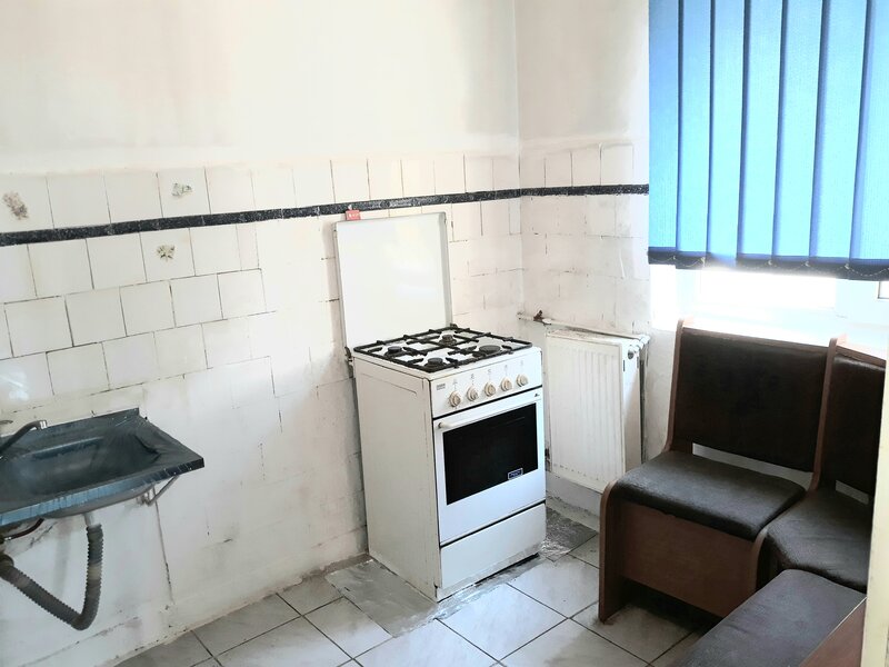 Pantelimon, Cora, Liceul Lucian Blaga, stradal